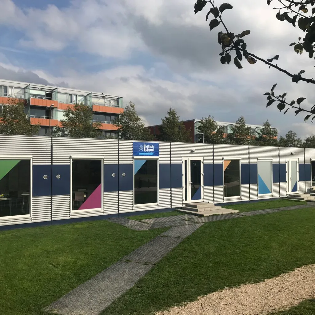Contact drastisch laagdrempeliger gemaakt